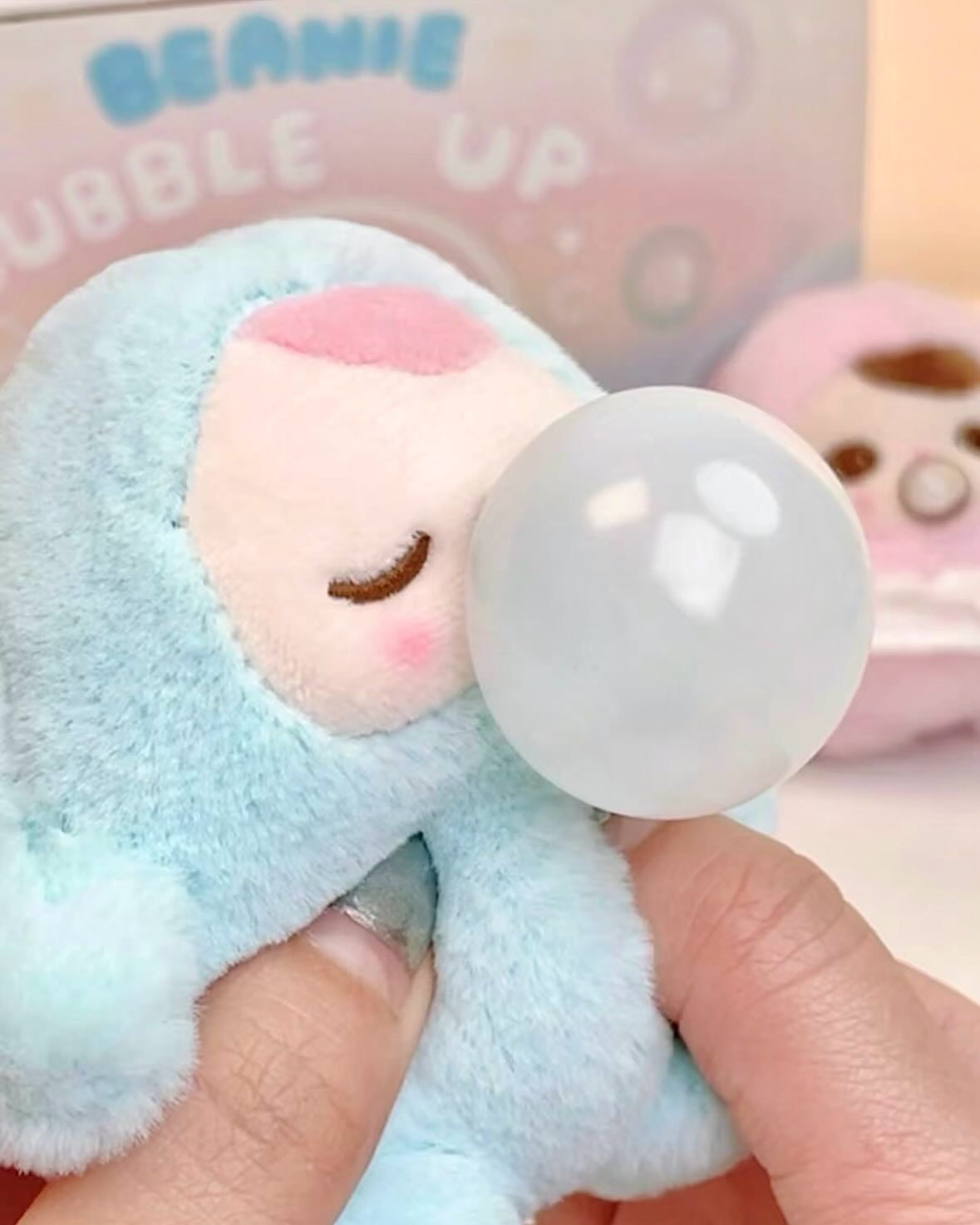Pucky beanie bubble up